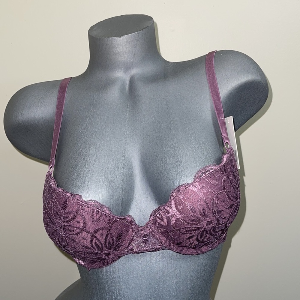 Push Up Padded Plunge T- Shirt Underwire Bra. NWT